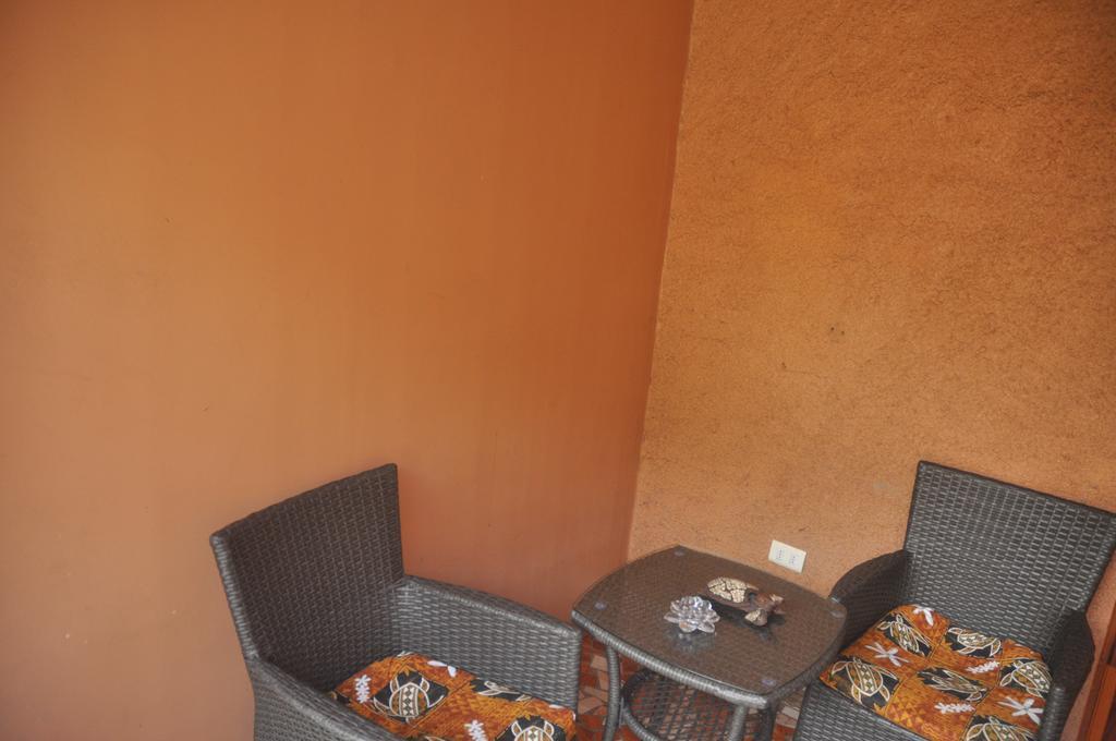 Cabanas Anakena Hotel Hanga Roa Exterior photo