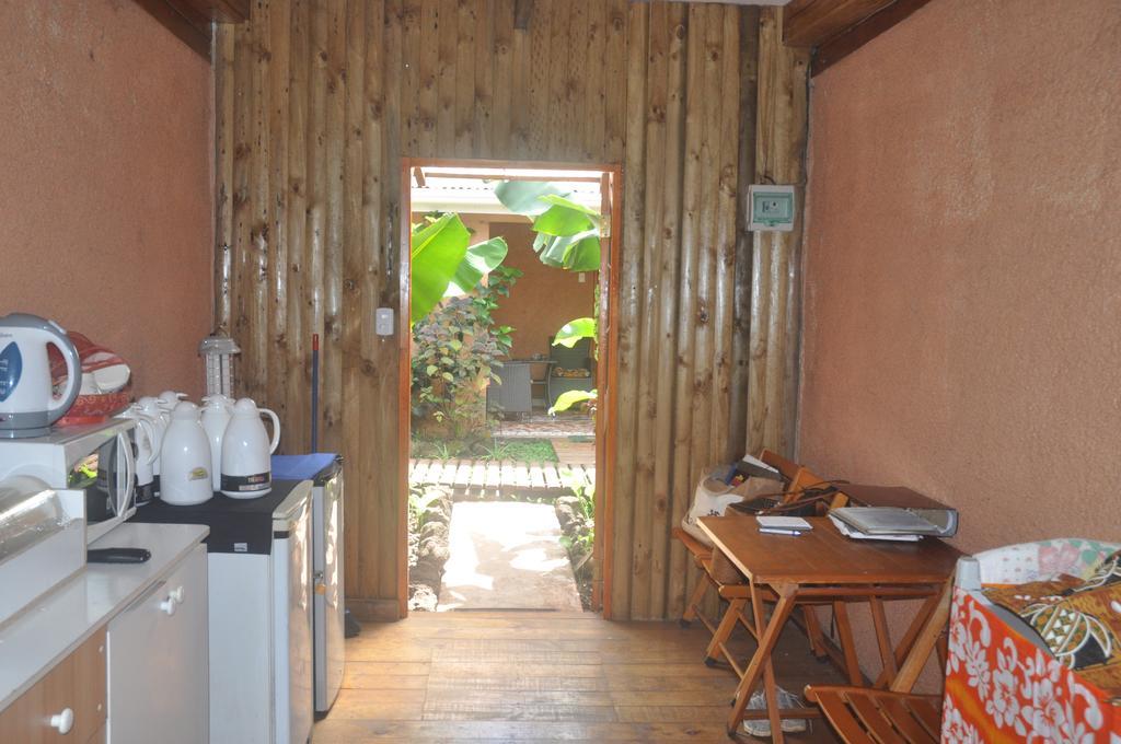 Cabanas Anakena Hotel Hanga Roa Exterior photo