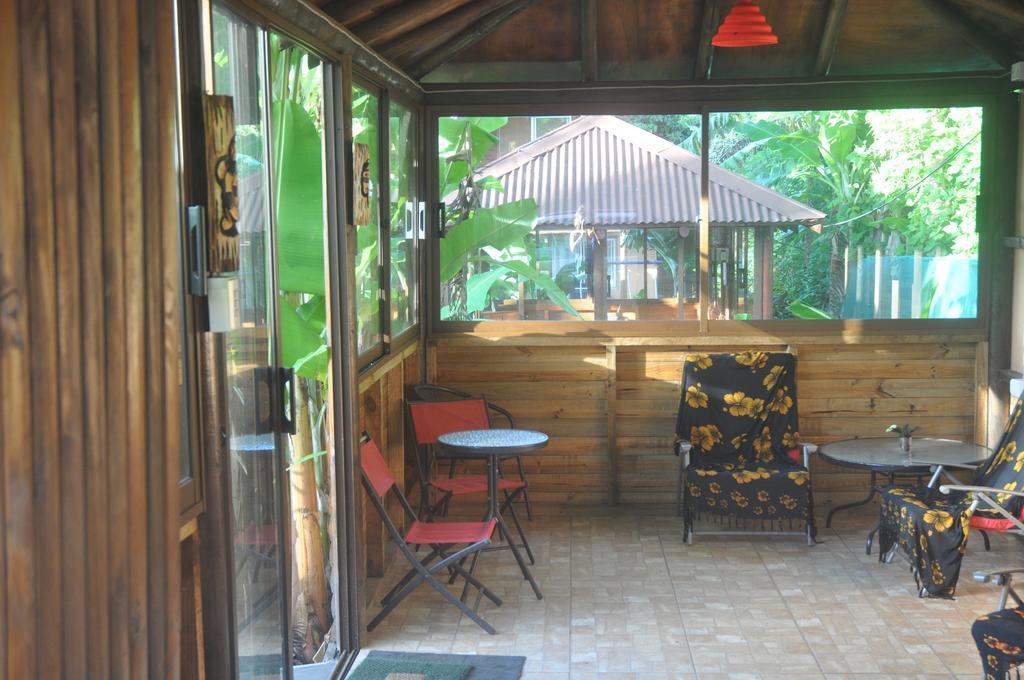 Cabanas Anakena Hotel Hanga Roa Exterior photo