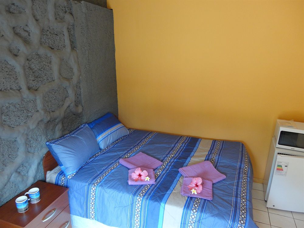 Cabanas Anakena Hotel Hanga Roa Exterior photo