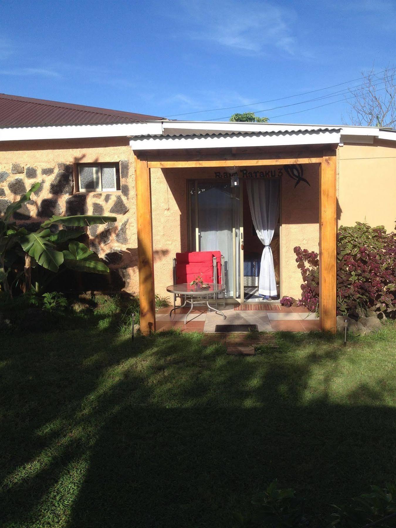Cabanas Anakena Hotel Hanga Roa Exterior photo